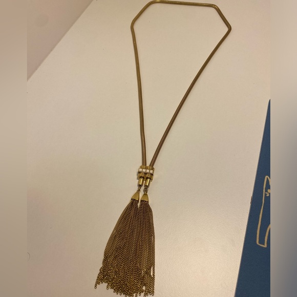 STELLA & DOT - Jacqueline Tassel Lariat - Picture 2 of 5